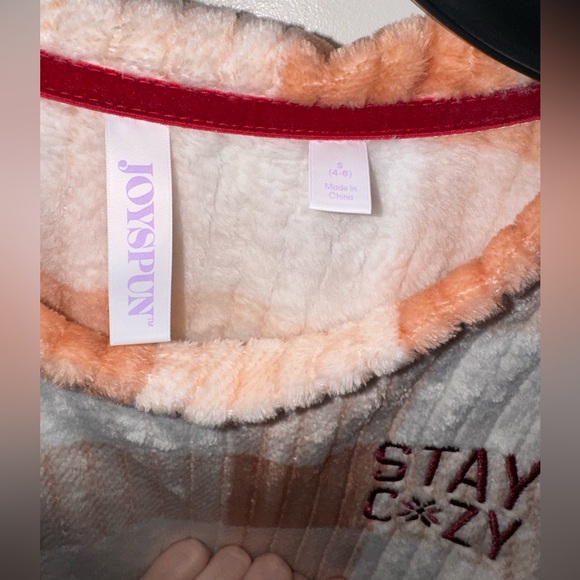 Woman’s pajama/ lounge outfit - Picture 6 of 10